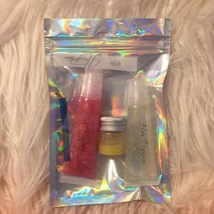 Lip gloss